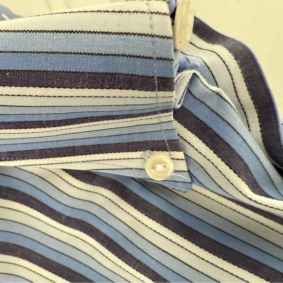 Kenneth Cole Short Sleeve Blue Button-Up Modern & Stylish! Shirt 👕 Size - Large - Picture 7 of 8